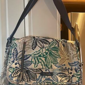 Vera Bradley BNWT Laptop Messenger Bag